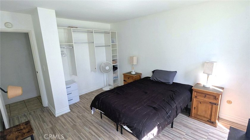 Spacious 3 bedroom ground level condo in central Ventura - photo 14