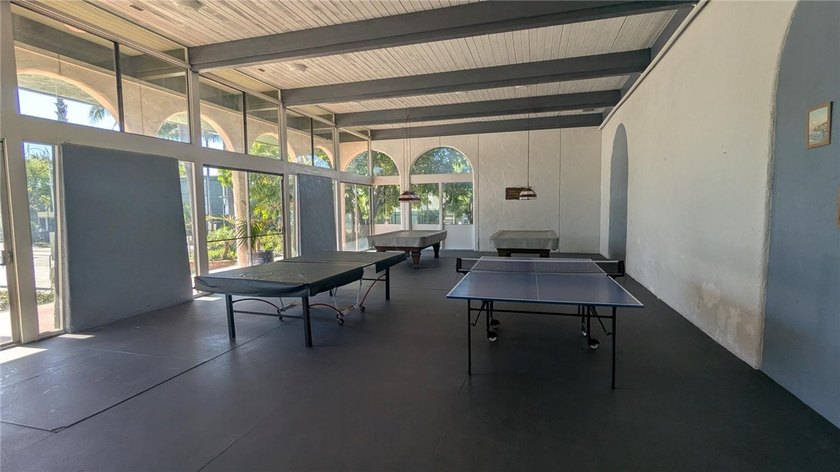 Spacious 3 bedroom ground level condo in central Ventura - photo 17