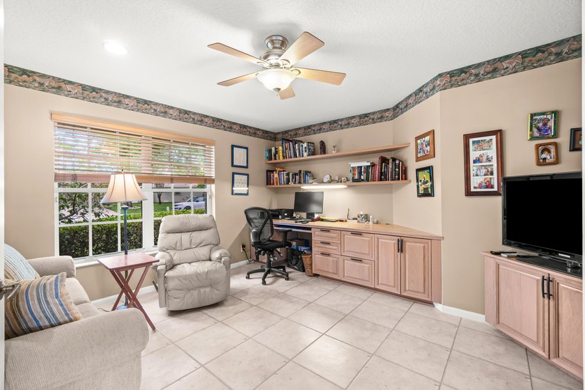 Welcome to easy, elegant living in the highly sought-after 55+ - photo 28