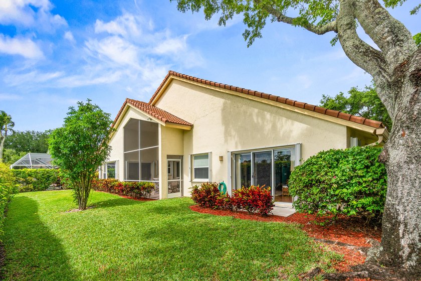 Welcome to easy, elegant living in the highly sought-after 55+ - photo 33