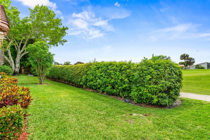 Welcome to easy, elegant living in the highly sought-after 55+ - photo 36