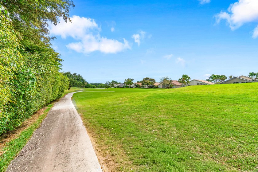 Welcome to easy, elegant living in the highly sought-after 55+ - photo 38