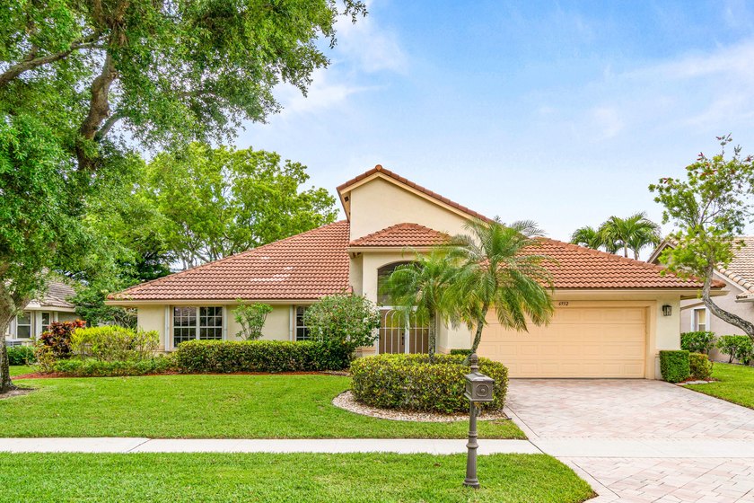 Welcome to easy, elegant living in the highly sought-after 55+ - photo 39