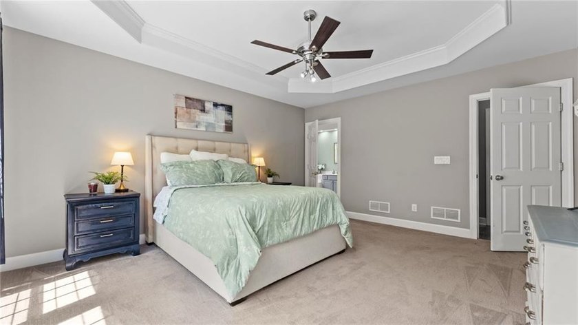 MOTIVATED SELLER! Bring all Offers!  Experience refined living - photo 8