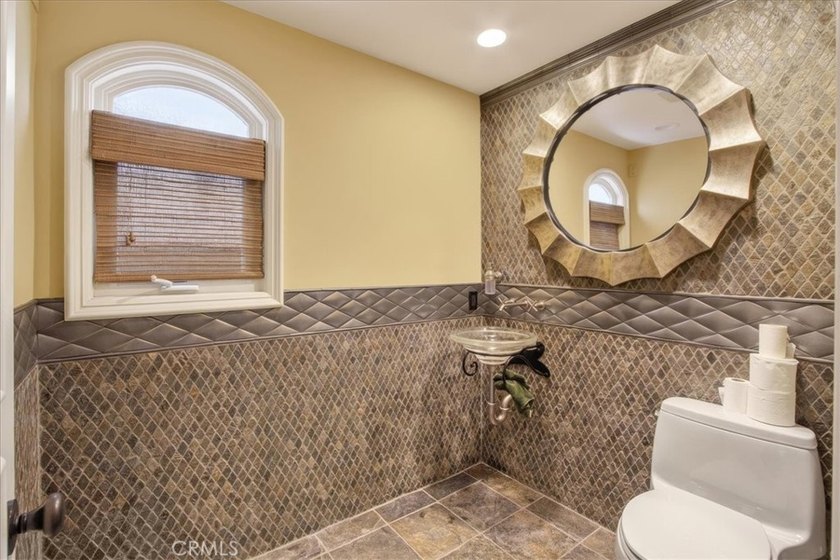 Welcome to this beautifully upgraded Belmont Shore home, where - photo 19