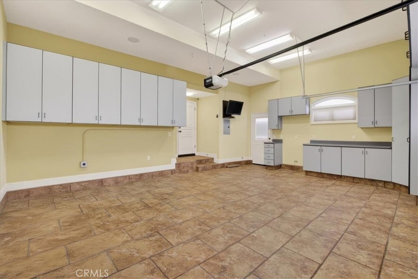 Welcome to this beautifully upgraded Belmont Shore home, where - photo 20