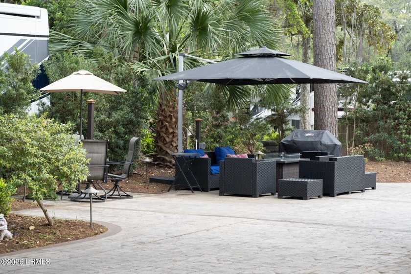 Exceptional opportunity to own a beautifully upgraded - photo 2