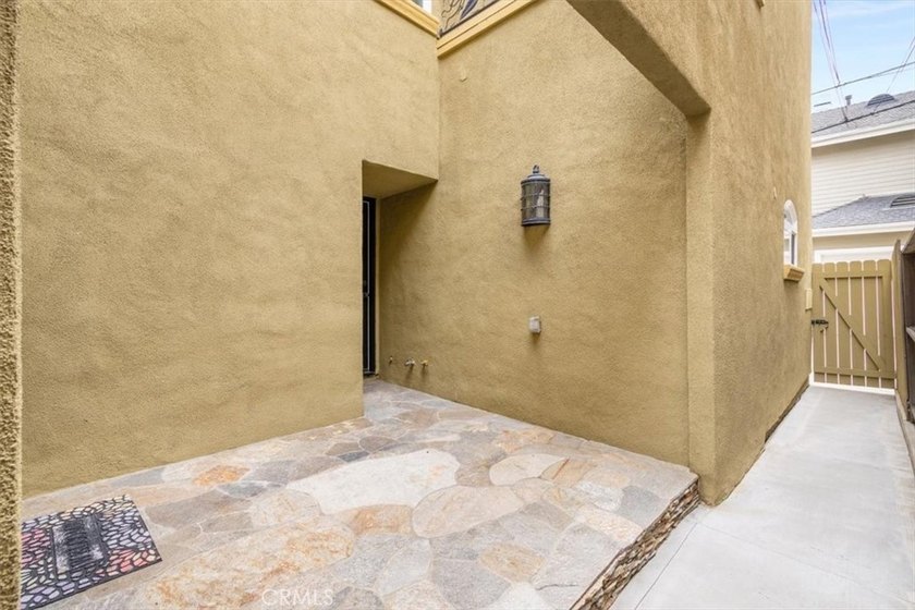Welcome to this beautifully upgraded Belmont Shore home, where - photo 24