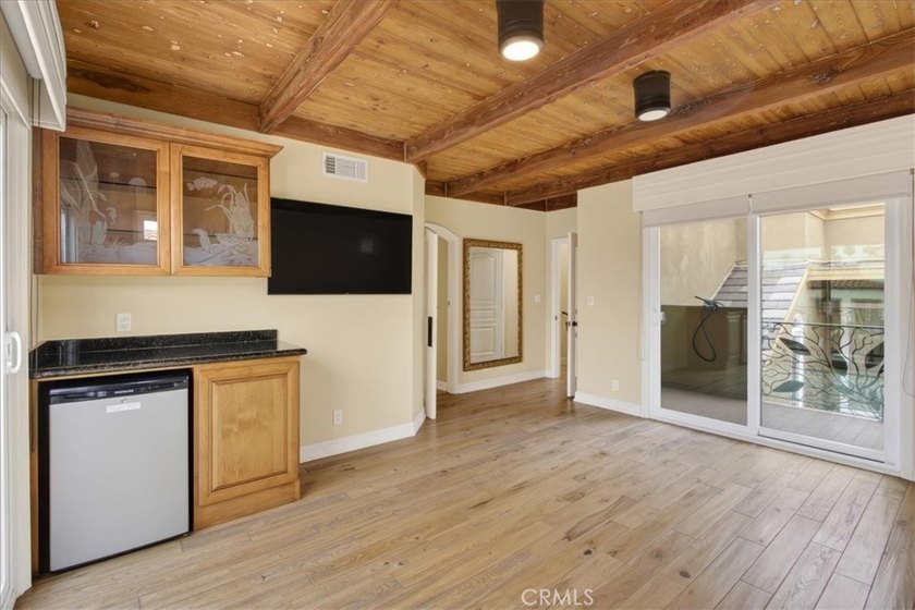 Welcome to this beautifully upgraded Belmont Shore home, where - photo 30