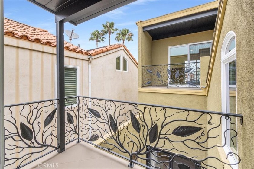 Welcome to this beautifully upgraded Belmont Shore home, where - photo 45