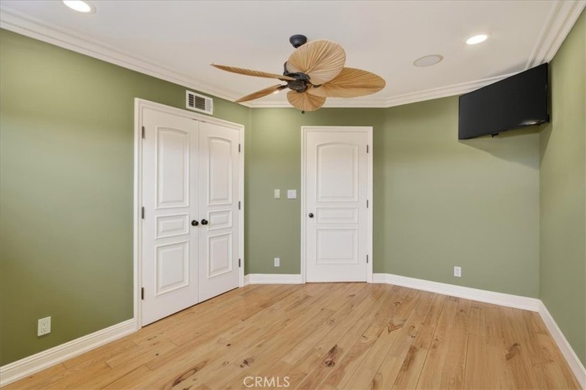 Welcome to this beautifully upgraded Belmont Shore home, where - photo 48