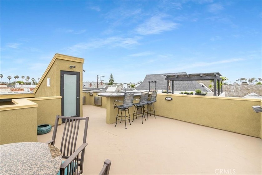 Welcome to this beautifully upgraded Belmont Shore home, where - photo 50