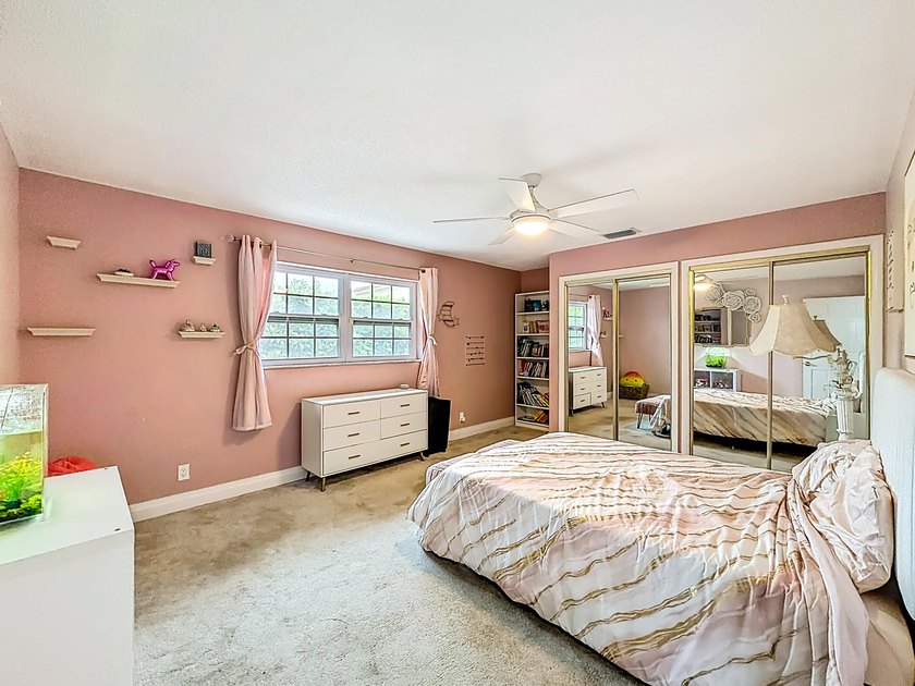 Welcome to this beautifully remodeled home on a quiet cul-de-sac - photo 21