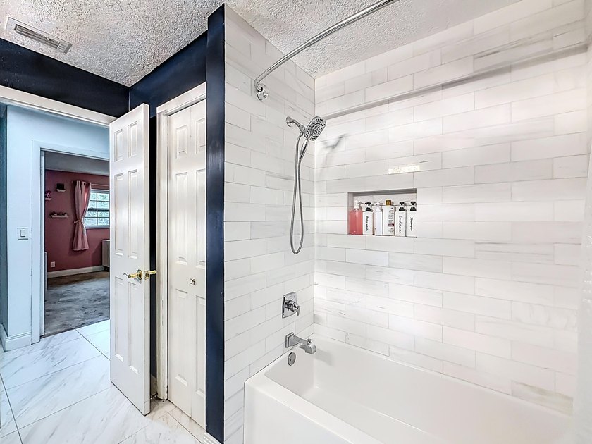 Welcome to this beautifully remodeled home on a quiet cul-de-sac - photo 25