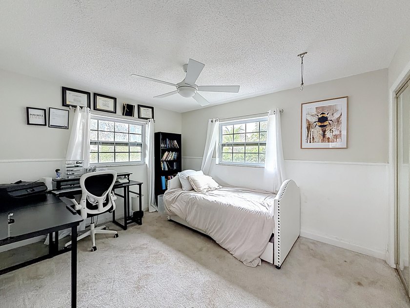 Welcome to this beautifully remodeled home on a quiet cul-de-sac - photo 27