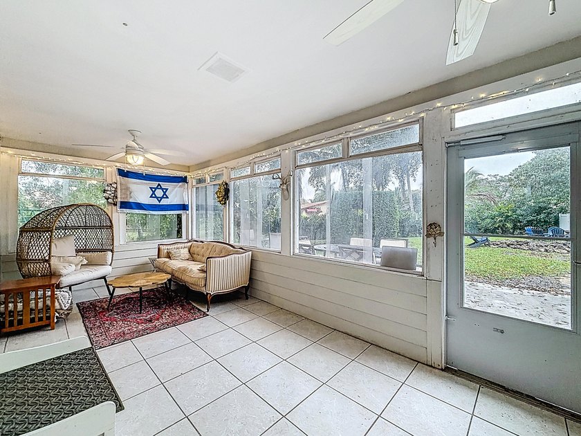 Welcome to this beautifully remodeled home on a quiet cul-de-sac - photo 35