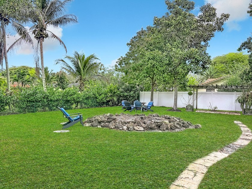 Welcome to this beautifully remodeled home on a quiet cul-de-sac - photo 37