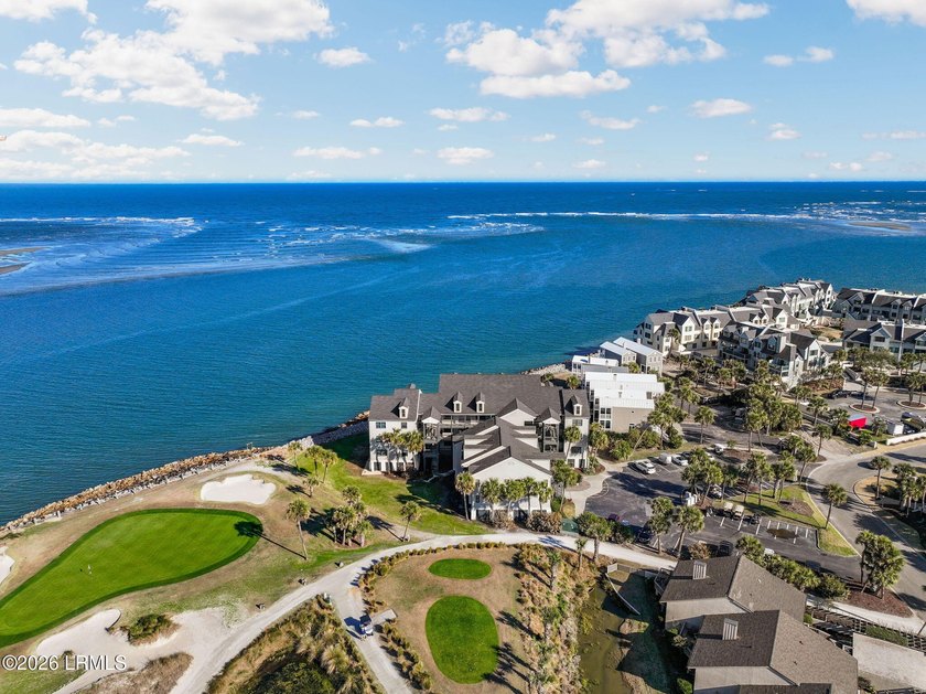 Wake up to sweeping ocean views and unforgettable sunrises from - photo 4