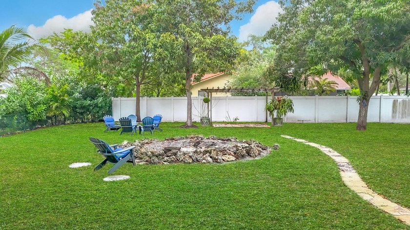 Welcome to this beautifully remodeled home on a quiet cul-de-sac - photo 45