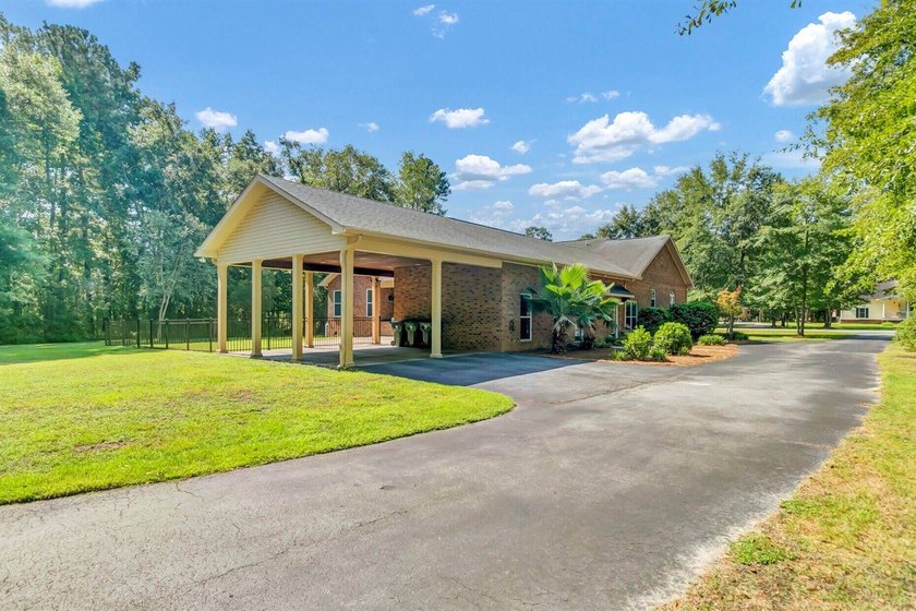 Custom Brick 1 Story Home on 2 Acre Lot * Attached 1 Story, 1 - photo 3