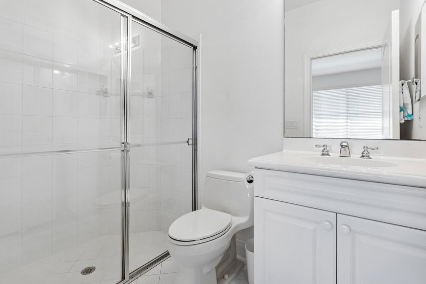 This Southern Exposure 3-bedroom, 2.5-bathroom residence on an - photo 15