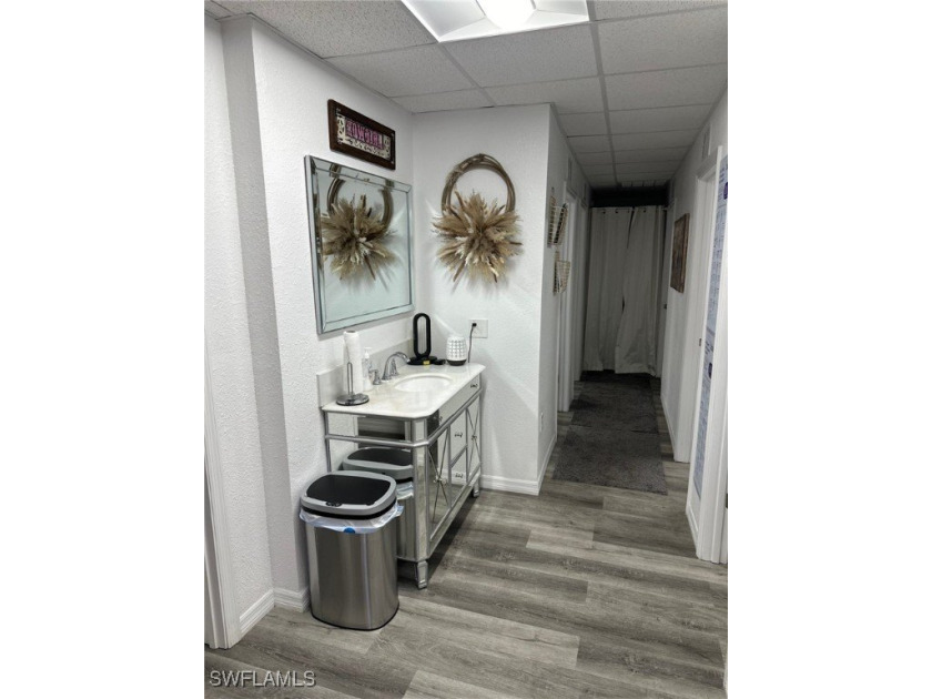 Buyer user opportunity to invest. Use 2000sf for your business - photo 16