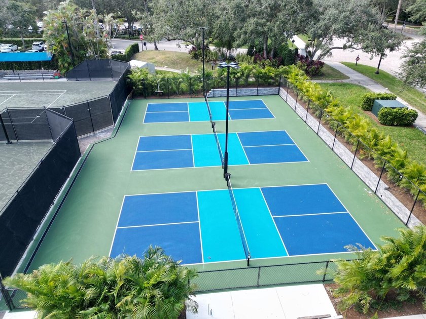This Southern Exposure 3-bedroom, 2.5-bathroom residence on an - photo 44