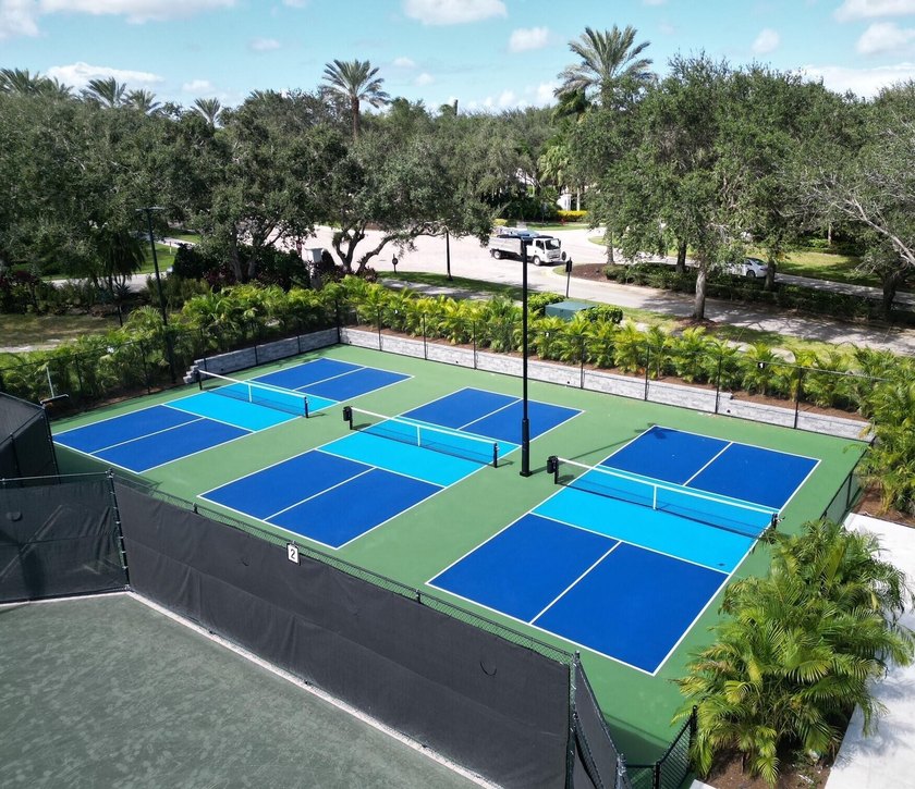 This Southern Exposure 3-bedroom, 2.5-bathroom residence on an - photo 45