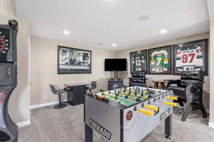Welcome to an extraordinary custom-built estate where luxury - photo 42
