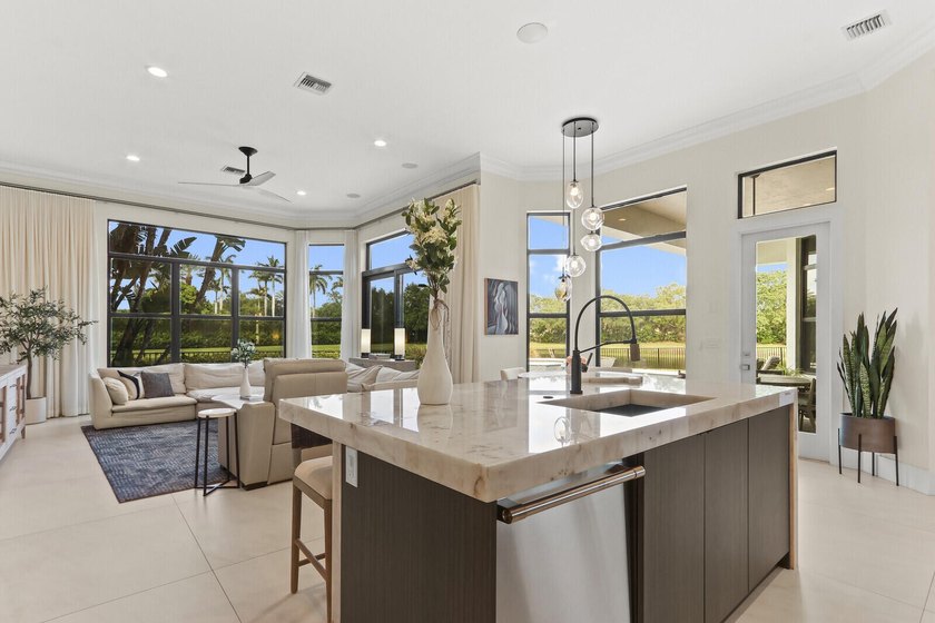 Welcome to this exceptional lakefront residence in the - photo 17
