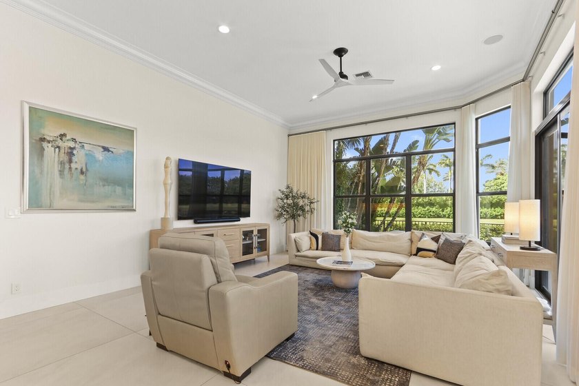 Welcome to this exceptional lakefront residence in the - photo 20