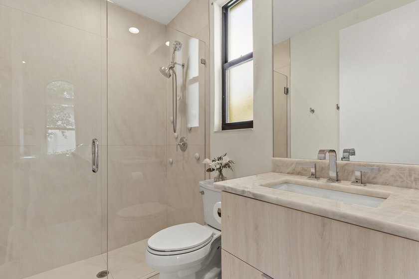 Welcome to this exceptional lakefront residence in the - photo 29