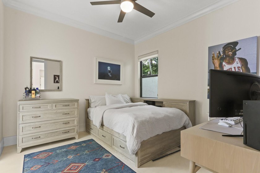 Welcome to this exceptional lakefront residence in the - photo 39