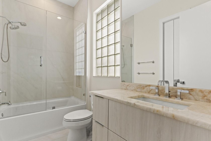 Welcome to this exceptional lakefront residence in the - photo 41