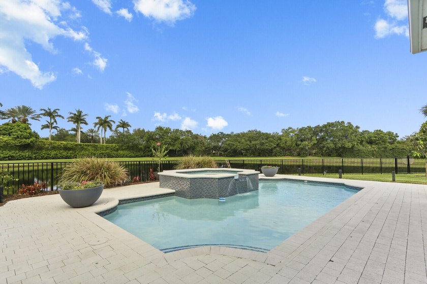 Welcome to this exceptional lakefront residence in the - photo 44