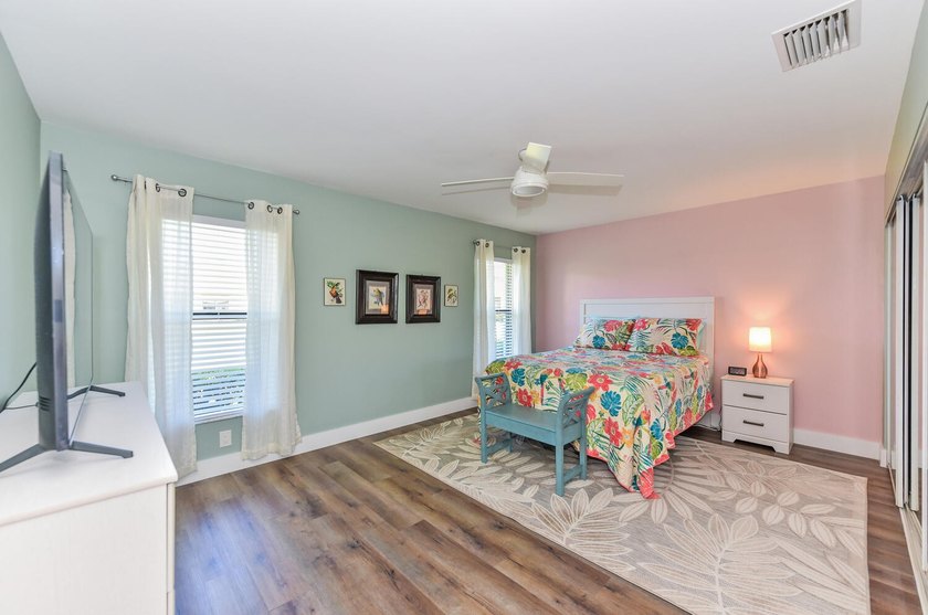 Experience modern luxury and a resort-style lifestyle in this - photo 22