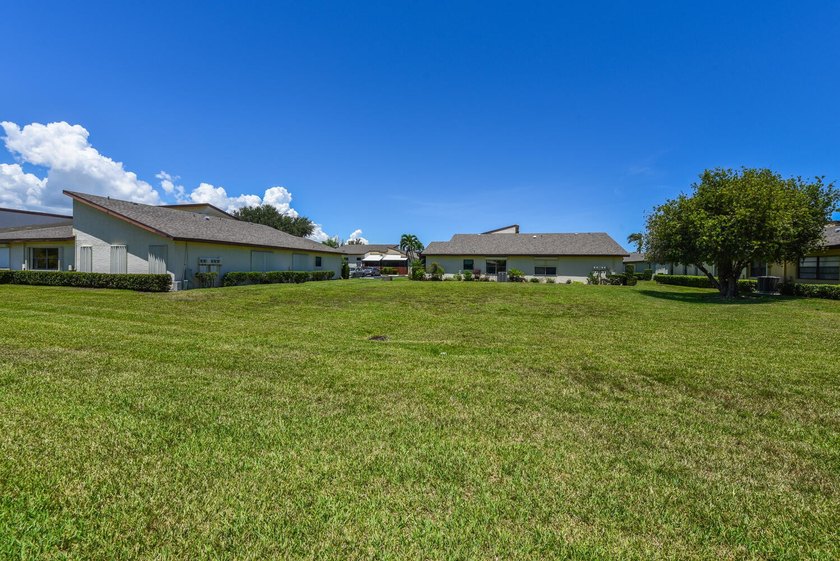 Experience modern luxury and a resort-style lifestyle in this - photo 30