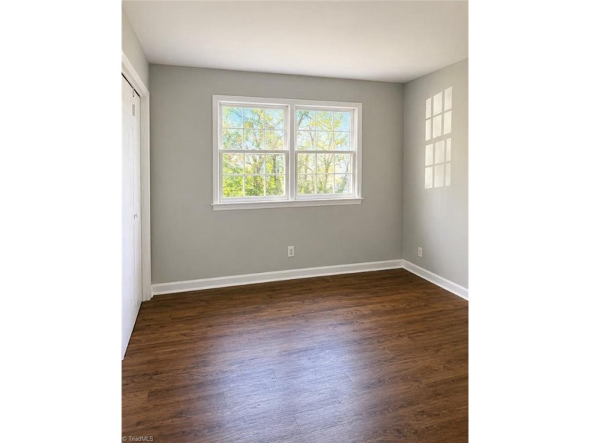 Investor Special! This 2-bedroom, 1-bath condo is ideally - photo 4