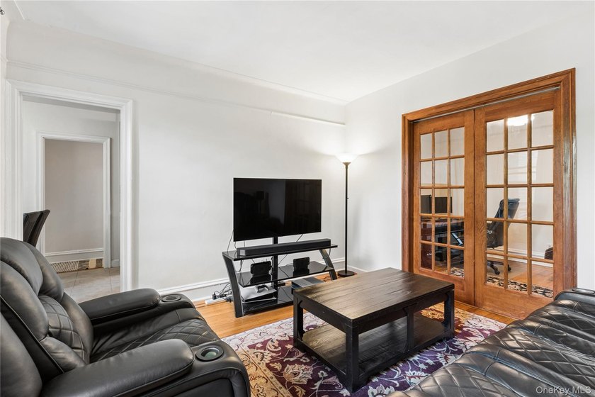 Large one bedroom divided to provide an extra room/den/bed - photo 3