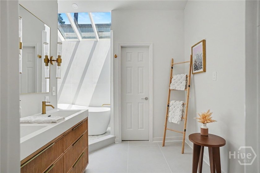 Beautifully reimagined and move-in ready, this updated 3-bedroom - photo 17