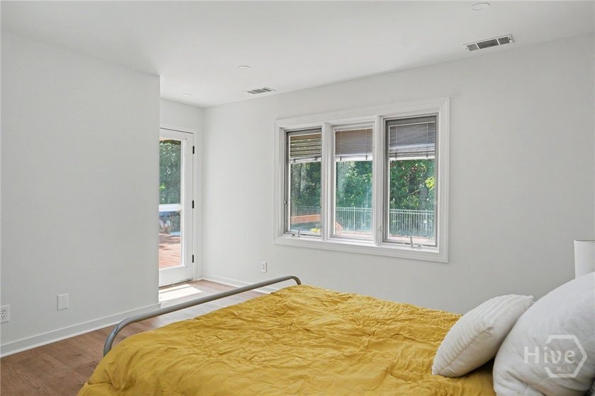Beautifully reimagined and move-in ready, this updated 3-bedroom - photo 23