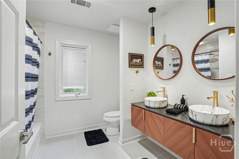Beautifully reimagined and move-in ready, this updated 3-bedroom - photo 24