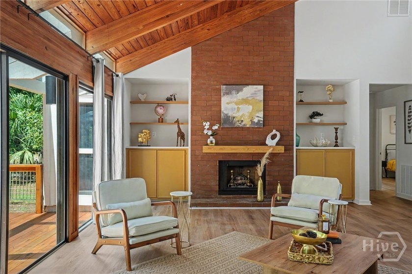 Beautifully reimagined and move-in ready, this updated 3-bedroom - photo 34
