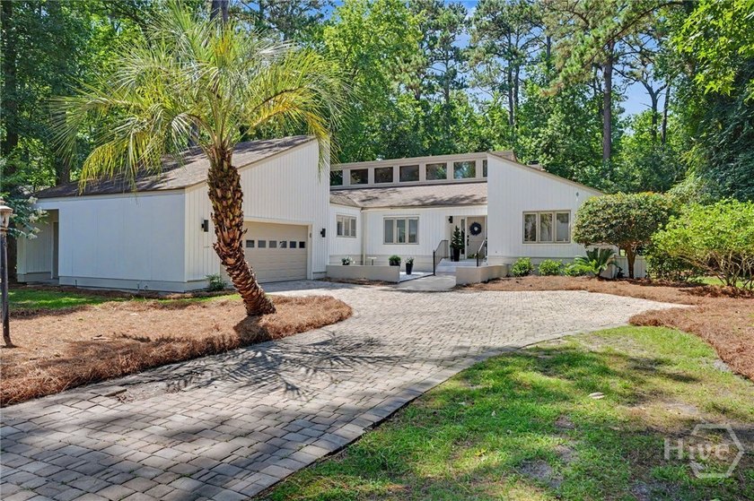 Beautifully reimagined and move-in ready, this updated 3-bedroom - photo 39