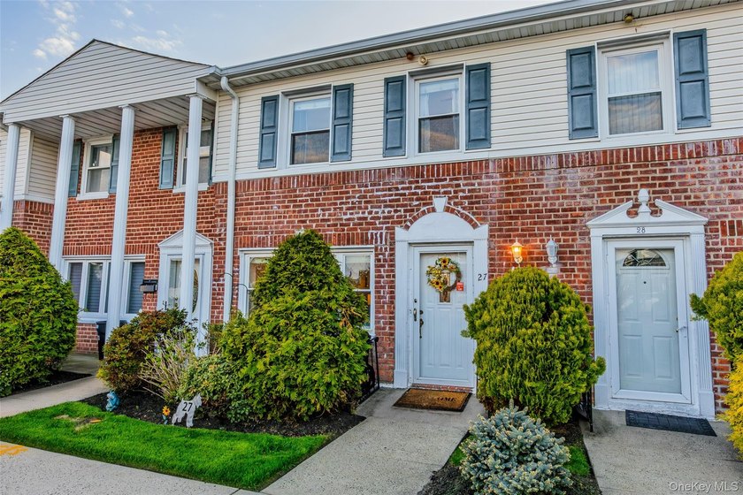 Welcome To This Turn Key 3 Bed 1.5 Bath Townhome With A Full - photo 31