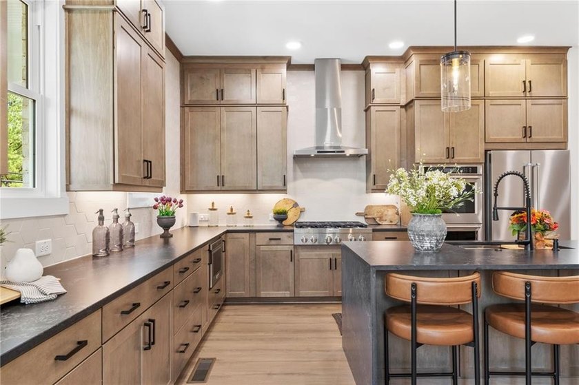 Your opportunity to own the Archerfield Model Home has arrived - photo 7