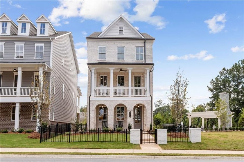 Your opportunity to own the Archerfield Model Home has arrived - photo 8