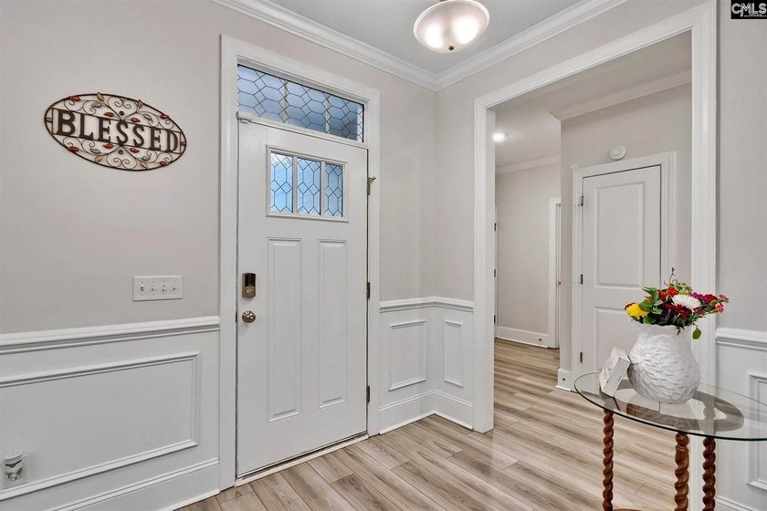 Welcome to this stunning, turn-key residence in Northeast - photo 6