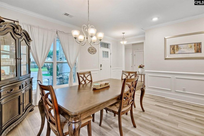 Welcome to this stunning, turn-key residence in Northeast - photo 8