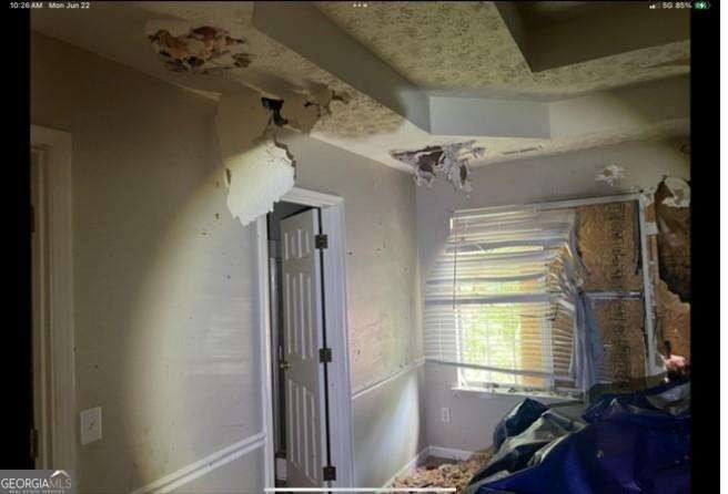 Calling all investors, rehabbers, and savvy buyers looking for - photo 2